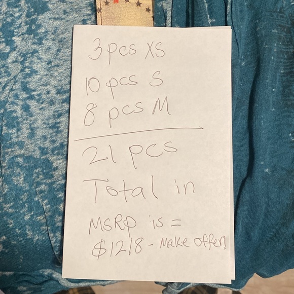 21 piece lot of WE THE FREE “RARE” design, NWT women’s designer TOP’S MSRP $1218 - Picture 3 of 8